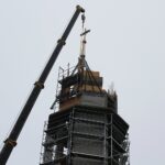 25.11.2019. Busko-Zdrój. Budowa dzwonnicy przy kościele św. Brata Alberta / Marta Gajda / Radio Kielce