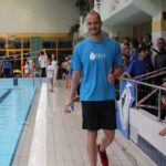 30.11.2019. Busko-Zdrój. Obchody 15-lecia MUKS UNIA połączone z Ogólnopolskimi Zawodami Pływackimi o Puchar Starosty Buskiego. Na zdjęciu: Paweł Korzeniowski / Marta Gajda / Radio Kielce