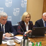 13.11.2019. Kielce. Obrady Zarządu Województwa Świętokrzyskiego. Na zdjęciu (od lewej): Andrzej Bętkowski - marszałek województwa, Renata Janik - wicemarszałek województwa i Marek Jońca - członek zarządu województwa / Urząd Marszałkowski Województwa Świętokrzyskiego