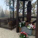 10.11.2019. Krajno Pierwsze. Odsłonięcie pomnika księdza Piotra Ściegiennego / Monika Miller / Radio Kielce