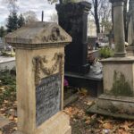 03.11.2019 Sandomierz. Zabytkowe nagrobki na Cmentarzu Katedralnym w Sandomierzu / Grażyna Szlęzak-Wójcik / Radio Kielce