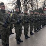 11.11.2019 Koprzywnica. Obchody Święta Niepodległości. Masz z wielką biało-czerwoną flagą / Grażyna Szlęzak-Wójcik / Radio Kielce