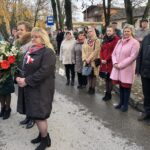 11.11.2019 Koprzywnica. Obchody Święta Niepodległości. Masz z wielką biało-czerwoną flagą / Grażyna Szlęzak-Wójcik / Radio Kielce