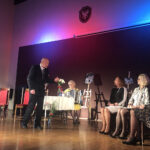 14.11.2019. Sandomierz. Zamek Królewski. Obchody Dnia Seniora. Na zdjęciu Teatr bez Matryki / Grażyna Szlęzak-Wójcik / Radio Kielce