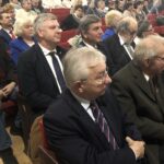 23.11.2019. Sandomierz. Konferencja "Solidarni z rodziną". Na zdjęciu (w pierwszym rzędzie, od lewej): poseł Krzysztof Lipiec; (w drugim rzędzie od lewej): senator Jarosław Rusiecki i Andrzej Pruś - przewodniczący sejmiku województwa / Grażyna-Szlęzak-Wójcik / Radio Kielce