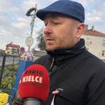 11.11.2019 Sandomierz. Zacieranie dawnych granic dwóch zaborów. Na zdjęciu jeden z organizatorów wydarzenia radny Marcin Świerkula / Grażyna Szlęzak-Wójcik / Radio Kielce