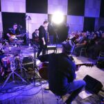 30.11.2019 Radio Kielce. Studio GRAM. Koncert zespołu Mafia w składzie: Michał Ostrowski - śpiew i skrzypce, Tomasz Joseph Bracichowicz - instrumenty klawiszowe, Paweł Poros - gitara, Paweł Lesiak - gitara basowa i Michał Stachurski - perkusja / Jarosław Kubalski / Radio Kielce