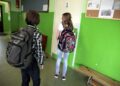 17.05.2016 Kielce. Szkoła podstawowa. Dzieci mają ciężkie plecaki i tornistry. / Jarosław Kubalski / Radio Kielce
