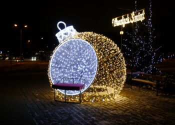 Starachowice. Świąteczne iluminacje / Jarosław Kubalski / Radio Kielce