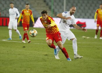 02.11.2019 Kielce. PKO Ekstraklasa. Mecz Korona Kielce - Zagłębie Lubin. Przy piłce Michał Żyro / Jarosław Kubalski / Radio Kielce