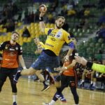 05.11.2019 Kielce. Piłka ręczna mężczyzn. Mecz PGE Vive Kielce - Zagłębie Lubin. Arciom Karalok / Jarosław Kubalski / Radio Kielce