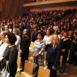 08.11.2019 Kielce. Filharmonia Świętokrzyska. "Widma" - kantata w oparciu o część II "Dziadów". Wcześniej wojewoda Agata Wojtyszek wręczyła medale za długoletnia służbę dla pracowników Filharmonii / Jarosław Kubalski / Radio Kielce