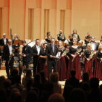 08.11.2019 Kielce. Filharmonia Świętokrzyska. "Widma" - kantata w oparciu o część II "Dziadów". Wcześniej wojewoda Agata Wojtyszek wręczyła medale za długoletnia służbę dla pracowników Filharmonii / Jarosław Kubalski / Radio Kielce