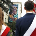 08.11.2019 Kielce. VII LO im. J. Piłsudskiego. Odsłonięcie muralu przedstawiającego Marszałka Józefa Piłsudskiego / Jarosław Kubalski / Radio Kielce