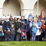 11.11.2019 Kielce. Święto Niepodległości. Wspólne śpiewanie hymnu przed Muzeum Narodowym / Jarosław Kubalski / Radio Kielce