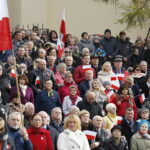 11.11.2019 Kielce. Święto Niepodległości. Wspólne śpiewanie hymnu przed Muzeum Narodowym / Jarosław Kubalski / Radio Kielce