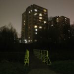 15.11.2019 Kielce. Ścieżki wzdłuż Silnicy pomiędzy ulicami IX Wieków Kielc a Jesionową nocą / Jarosław Kubalski / Radio Kielce