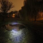 15.11.2019 Kielce. Ścieżki wzdłuż Silnicy pomiędzy ulicami IX Wieków Kielc a Jesionową nocą / Jarosław Kubalski / Radio Kielce