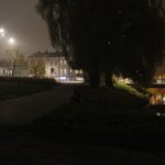 15.11.2019 Kielce. Ścieżki wzdłuż Silnicy pomiędzy ulicami IX Wieków Kielc a Jesionową nocą / Jarosław Kubalski / Radio Kielce