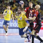 16.11.2019 Kielce. Piłka Ręczna Liga Mistrzów. Mecz PGE Vive Kielce - Vardar Skopje. Arciom Karalok / Jarosław Kubalski / Radio Kielce