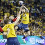 16.11.2019 Kielce. Piłka Ręczna Liga Mistrzów. Mecz PGE Vive Kielce - Vardar Skopje. Alex Dujszebajew / Jarosław Kubalski / Radio Kielce