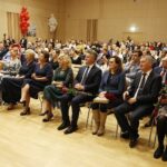 18.11.2019 Kielce. 10-lecie Ośrodka Rehabilitacyjno-Edukacyjno-Wychowawczego imienia Marii Majewskiej w Kielcach. Joanna Błońska - dyrektor ośrodka, Pani Prezydentowa - Agata Kornhauser-Duda, Iwona Godek – przewodnicząca Polskiego Stowarzyszenia na Rzecz Osób z Upośledzeniem Umysłowym koło Kielce, Marzanna Wiśniewska - wiceprzewodnicząca Polskiego Stowarzyszenia na Rzecz Osób z Upośledzeniem Umysłowym koło Kielce, Krzysztof Słoń - senator, Agata Wojtyszek - poseł, wojewoda Zbigniew Koniusz i Renata Janik - wicemarszałek / Jarosław Kubalski / Radio Kielce