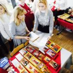 30.11.2019 Kielce. Liceum Sztuk Plastycznych. Mikołajkowa giełda prac / Jarosław Kubalski / Radio Kielce