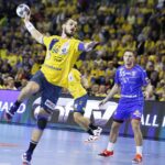 30.11.2019 Kielce. Piłka ręczna. Liga Mistrzów. Mecz PGE Vive Kielce - Mieszkow Brześć. Arciom Karalok / Jarosław Kubalski / Radio Kielce