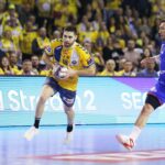 30.11.2019 Kielce. Piłka ręczna. Liga Mistrzów. Mecz PGE Vive Kielce - Mieszkow Brześć. Blaz Janc (l) / Jarosław Kubalski / Radio Kielce