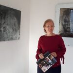 03.11.2019. Sandomierz. BWA. Wystawa prac Justyny Rębisz. Na zdjęciu: Katarzyna Pisarczyk - dyrektor BWA w Sandomierzu / Grażyna-Szlęzak-Wójcik