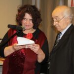 15.11.2019 Krasocin. XIII Ogólnopolski Konkurs Poetycki im. Feliksa Raka. Na zdjęciu od lewej: Anna Piliszewska - laureatka w kategorii "Dorośli", Tadeusz Stolarski - juror / Krzysztof Bujnowicz / Radio Kielce