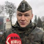 10.11.2019. Sandomierz. Piknik wojskowy. Na zdjęciu: kpt Tomasz  Wermiński - oficer prasowy 3. Batalionu Radiotechnicznego w Sandomierzu / Grażyna Szlęzak-Wójcik / Radio Kielce