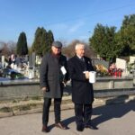 01.11.2019 Starachowice. Kwesta. Na zdjęciu (od lewej): Tomasz Andrzejewski - radny starachowicki i poseł Krzysztof Lipiec / Facebook