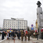 11.11.2019 Kielce. Złożenie kwiatów przed Pomnikiem Niepodległości / Jarosław Kubalski / Radio Kielce