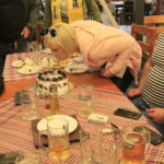 09.11.2019. Skopje. spacer po mieście. Kibice z Kielc / Krzysztof Bujnowicz / Radio Kielce