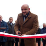 14.11.2019. Lipnik. Otwarcie pracowni komputerowej i wielofunkcyjnego boiska. Mariusz Gosek - członek zarządu województwa świętokrzyskiego / Emilia Sitarska / Radio Kielce