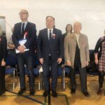 07.11.2019. Sandomierz. Koncert patriotyczny z okazji 101. rocznicy odzyskania przez Polskę niepodległości. Na zdjęciu (od lewej): Małgorzata Szuba - dyrektor Szkoły Podstawowej nr 4 w Sandomierzu, Paweł Niedźwiedź - wiceburmistrz Sandomierza i Marek Kwitek - poseł PiS / Grażyna Szlęzak-Wójcik