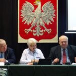 06.11.2019 Ożarów. Sesja Rady Gminy. Na zdjęciu (od lewej): Marcin Majcher - burmistrz Ożarowa, Halina Dragan - przewodnicząca rady, Adam Młodożeniec - wiceprzewodniczący rady / Emilia Sitarska / Radio Kielce