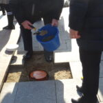 11.11.2019 Ożarów. Uroczystości 101. rocznicy odzyskania niepodległości połączone z 450. rocznicą lokacji miasta. Wkopanie kapsuły pamięci / Emilia Sitarska / Radio Kielce