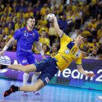 30.11.2019 Kielce. Mecz PGE Vive Kielce - Mieszkow Brześć. Rzuca Władysław Kulesz / Jarosław Kubalski / Radio Kielce