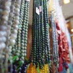 24.11.2019. Kielce. Giełda Minerałów, Skamieniałości i Wyrobów Jubilerskich / Wiktor Taszłow / Radio Kielce