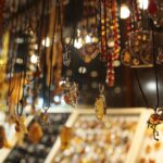 24.11.2019. Kielce. Giełda Minerałów, Skamieniałości i Wyrobów Jubilerskich / Wiktor Taszłow / Radio Kielce