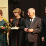 Kielce. 10.11.2019. Monodram. "Melduje Tobie, Polsko. Rotmistrz Pilecki". Na zdjęciu (od lewej): Danuta Żbikowska - prezes Stowarzyszenia Rodzin i Sympatyków 2. Pułku Artylerii Lekkiej Legionów, Dorota Koczwańska-Kalita - naczelnik kieleckiej delegatury IPN, Krzysztof Lipiec - poseł, Andrzej Bętkowski - marszałek województwa świętokrzyskiego / Wiktor Taszłow / Radio Kielce