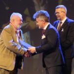 Kielce. 25.11.2019. Inauguracja kampanii społecznej "Biała wstążka". Na zdjęciu (od lewej): Leszek Osterczy, Krzysztof Słoń - senator, Bogdan Wenta – prezydent miasta Kielce / Wiktor Taszłow / Radio Kielce