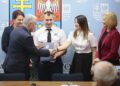 Staże i edukacja zawodowa dla ponad 500 mieszkańców regionu - Radio Kielce 26.11.2019 Kielce. Podpisanie umów w Urzędzie Marszałkowskim Województwa Świętokrzyskiego dotyczących edukacji dorosłych. Na zdjęciu (od lewej): Magdalena Zieleń - radna Sejmiku Województwa Świętokrzyskiego, Andrzej Bętkowski - marszałek Województwa Świętokrzyskiego, Hubert Szczechla - prezes WOPR Kielce, Natalia Sasal, Renata Janik - wicemarszałek Województwa Świętokrzyskiego / Wiktor Taszłow / Radio Kielce