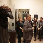 Kielce. 26.11.2019. Wystawa czasowa "Strach" w Dawnym Pałacu Biskupów Krakowskich w Kielcach. Przemawia Robert Kotowski - dyrektor Muzeum Narodowego w Kielcach / Wiktor Taszłow / Radio Kielce