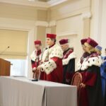 28.11.2019. Kielce. Inauguracja szkoły doktorskiej w UJK połaczona z wręczeniem dyplomów doktorskich i habilitacyjnych. Przemawia Jacek Semaniak - rektor Uniwersytetu Jana Kochanowskiego / Wiktor Taszłow / Radio Kielce