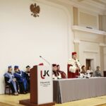 28.11.2019. Kielce. Inauguracja szkoły doktorskiej w UJK połaczona z wręczeniem dyplomów doktorskich i habilitacyjnych. Przemawia Jacek Semaniak - rektor Uniwersytetu Jana Kochanowskiego / Wiktor Taszłow / Radio Kielce