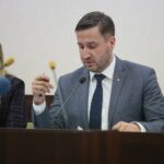 Kielce. 28.11.2018. Sesja Rady Miasta. Na zdjęciu (od lewej): Joanna Winiarska - wiceprzewodnicząca Rady Miasta Kielce, Kamil Suchański - Przewodniczący Rady Miasta Kielce / Wiktor Taszłow / Radio Kielce