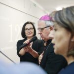 29.11.2019. Kielce. Obchody 60-lecia Szkoły Podstawowej nr 12 w Kielcach. Przemawia biskup Jan Piotrowski / Wiktor Taszłow / Radio Kielce